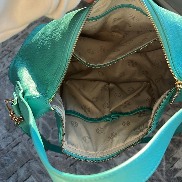 New Tory Burch Turquoise convertible bag with gold hardware - Picture 5 of 5